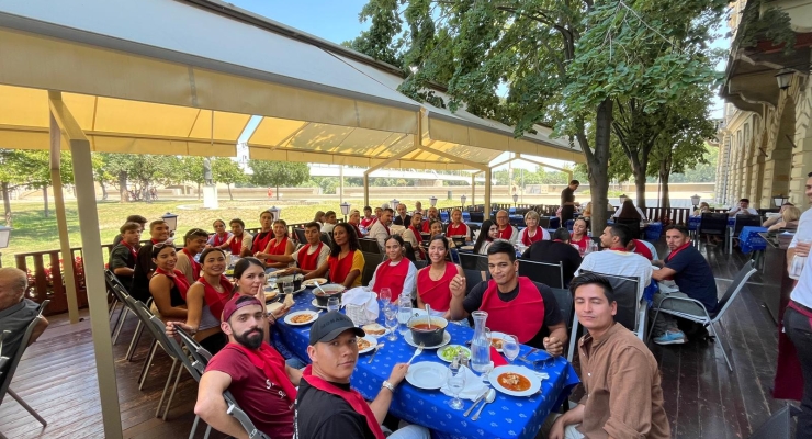 Embajada de Colombia en Hungría y Cónsul Honoraria en Szeged reciben a delegación de natación 