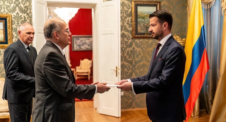 Presentación de cartas credenciales del Embajador Ignacio Ruiz ante el presidente de Montenegro