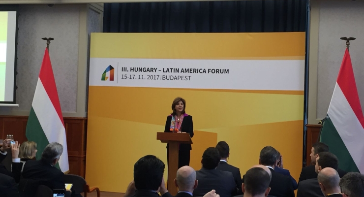 En el III Foro Hungría – América Latina, la Canciller Holguín exaltó a la Alianza del Pacífico como el proceso de integración más exitoso de la región