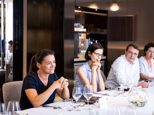 Almuerzo de trabajo ofrecido por Colombia, en el marco del Grupo Francófono, en honor de la Ministra de Familia, Katalin Novak. 