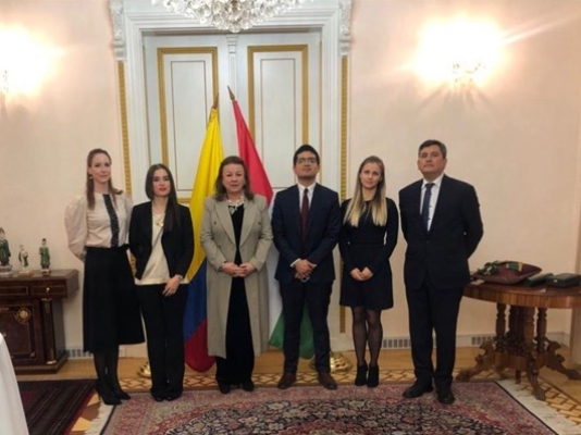 Ceremonia de condecoración del Ex-Embajador de Hungría en Colombia Lóránd Endreffy con la Gran Cruz de la Orden de San Carlos