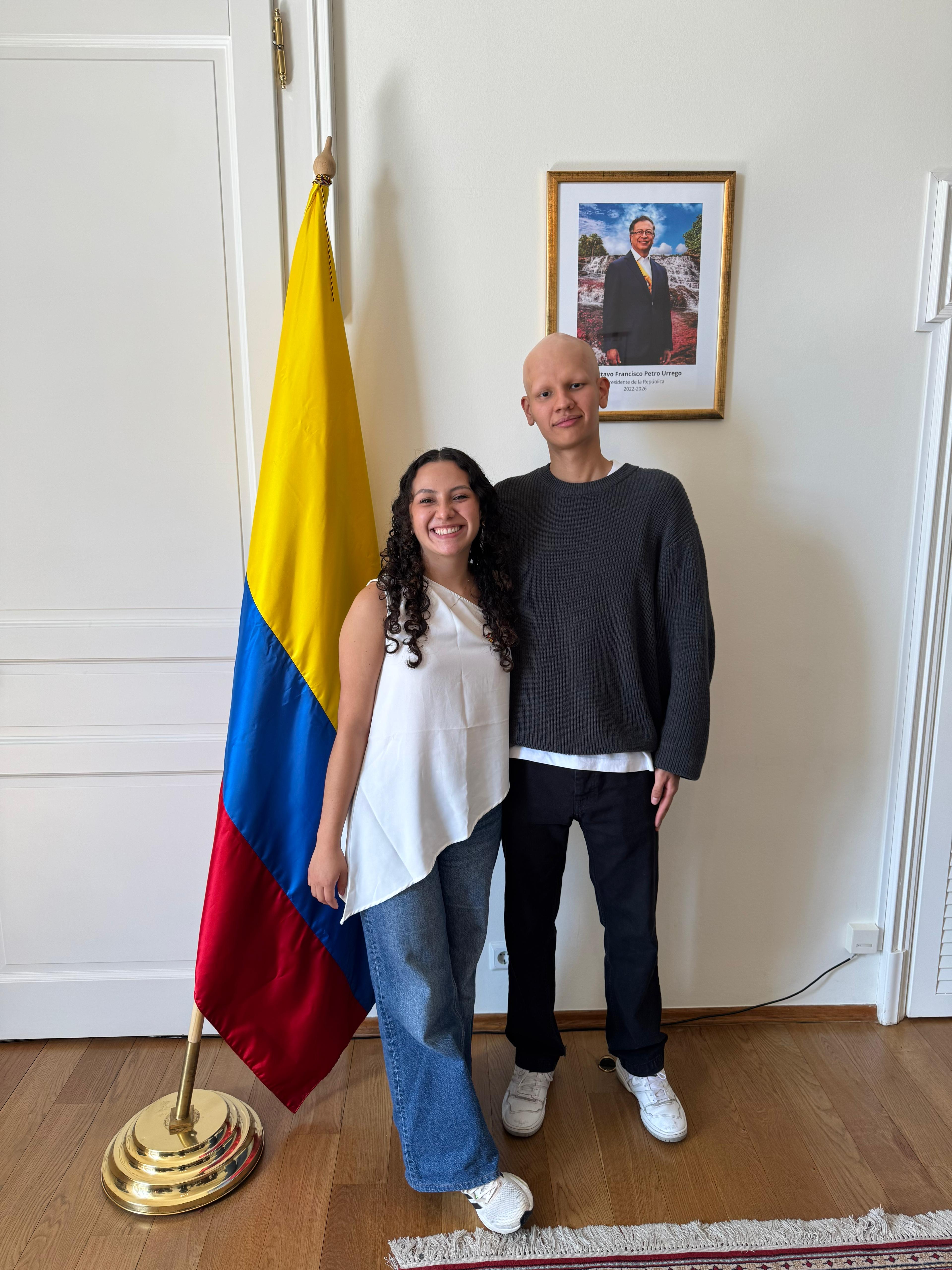 Colombia deja su huella literaria en Hungría: Embajada donó colección de autores colombianos a reconocida biblioteca de Budapest