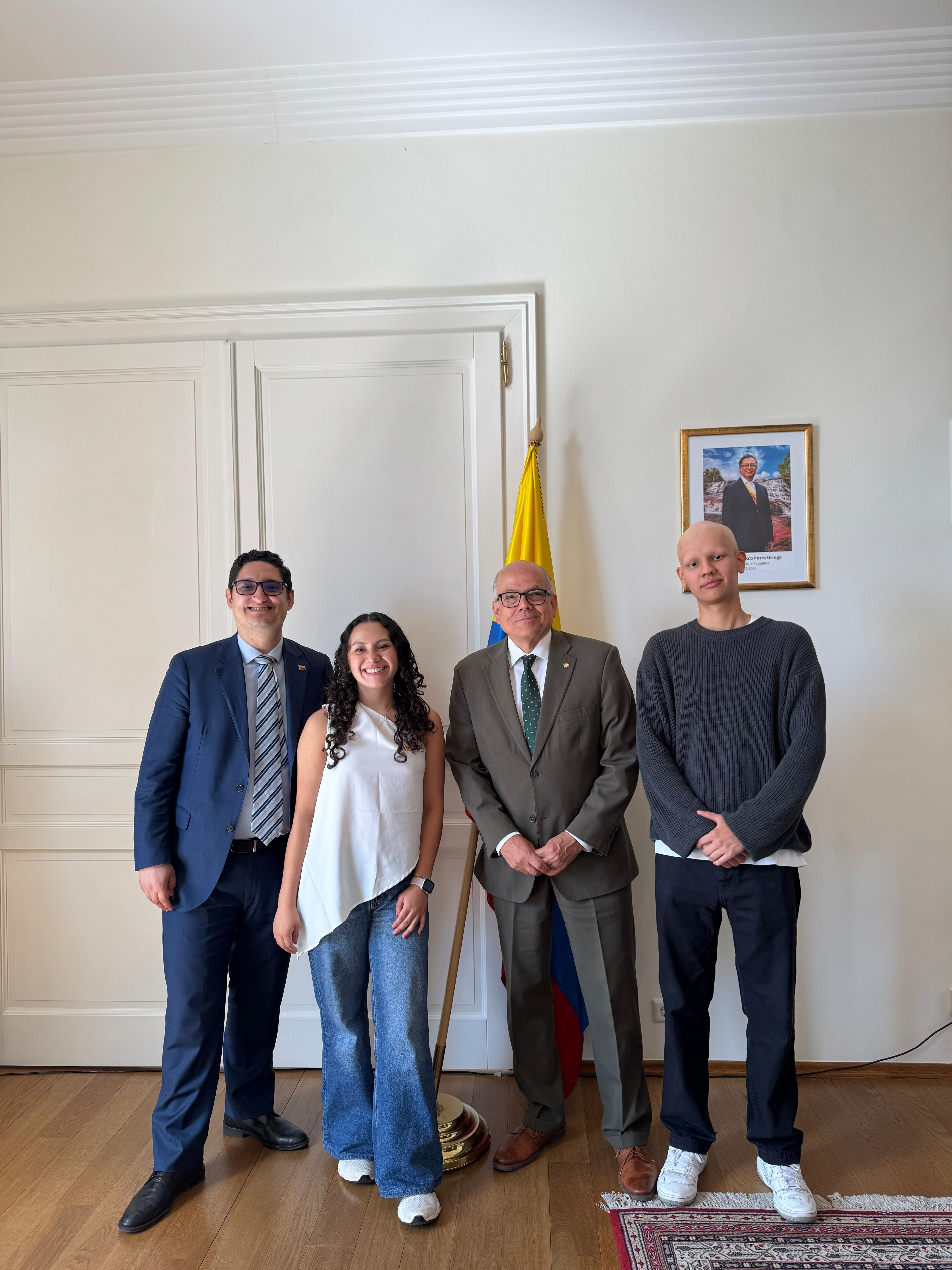 Embajada logra histórico acuerdo para que estudiantes colombianos realicen sus prácticas laborales en la misión diplomática