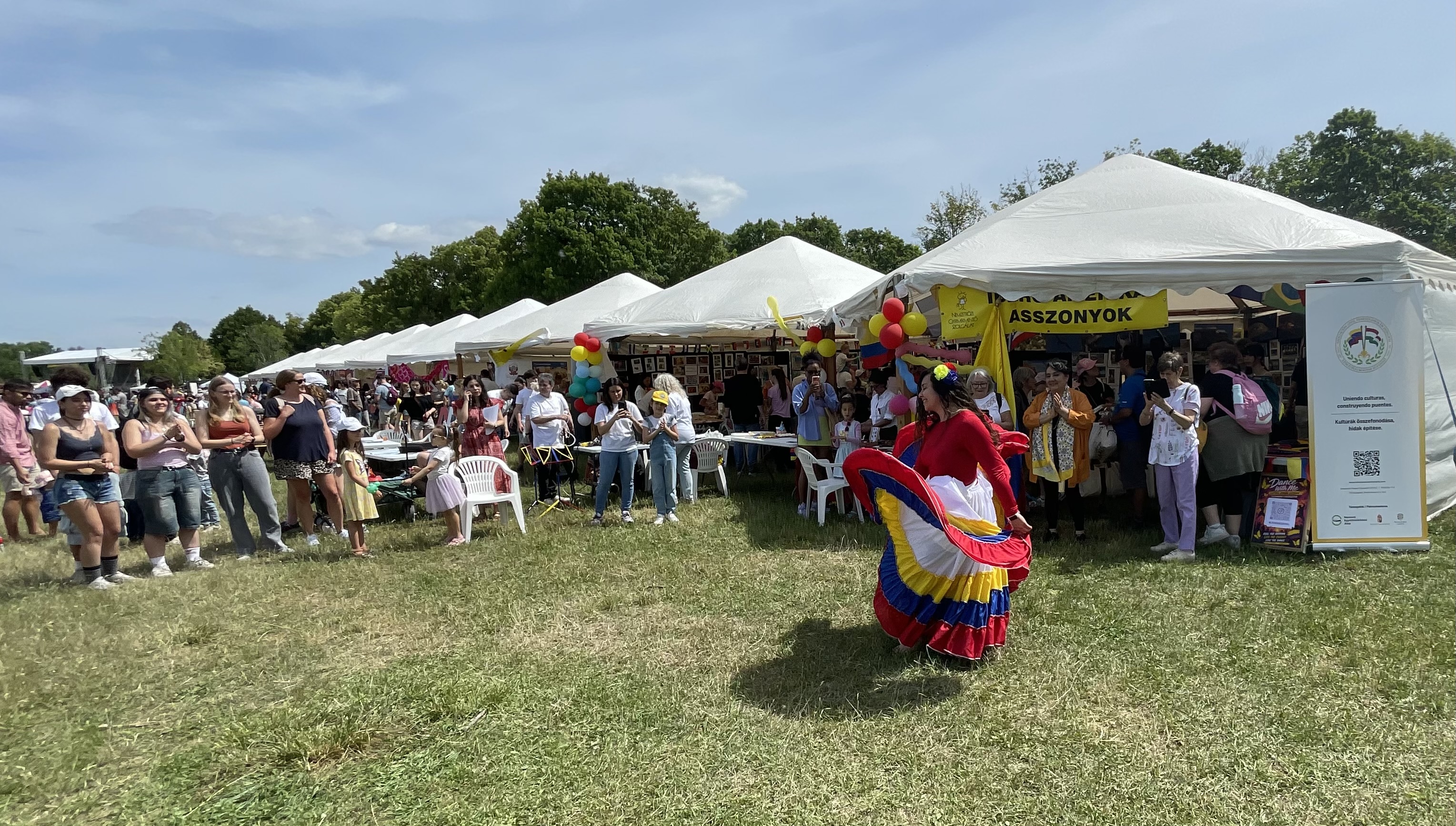 Embajada de Colombia participa por primera vez en la celebración del Día del Niño en Hungría