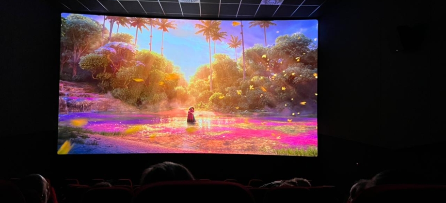 La Embajada de Colombia en Hungría proyectó la nueva película de Disney inspirada en Colombia: “Encanto” 