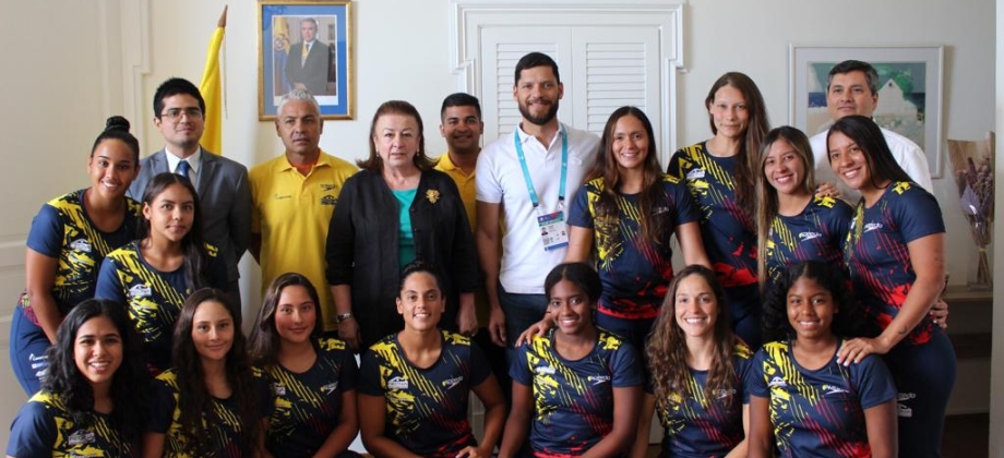 Deportistas colombianas de Waterpolo Femenino compiten en el Campeonato Mundial de Natación