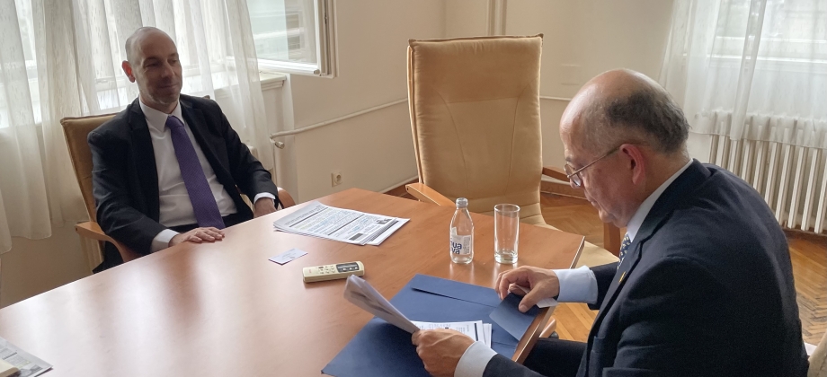 Embajador de Colombia se reúne con el Jefe del Departamento para América del Norte y del Sur de la Cancillería serbia