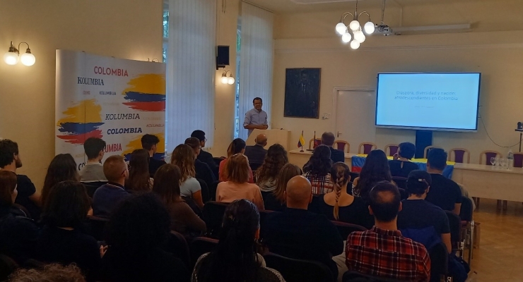 Presentación de Javier Ortiz Cassiani en Szeged. Conversatorio con la audiencia en la Universidad de Szeged.