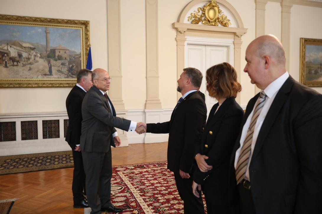 Embajador Ignacio Enrique Ruiz Perea presentó cartas credenciales ante el presidente de Bosnia y Herzegovina, S.E. Žéljko Komšić